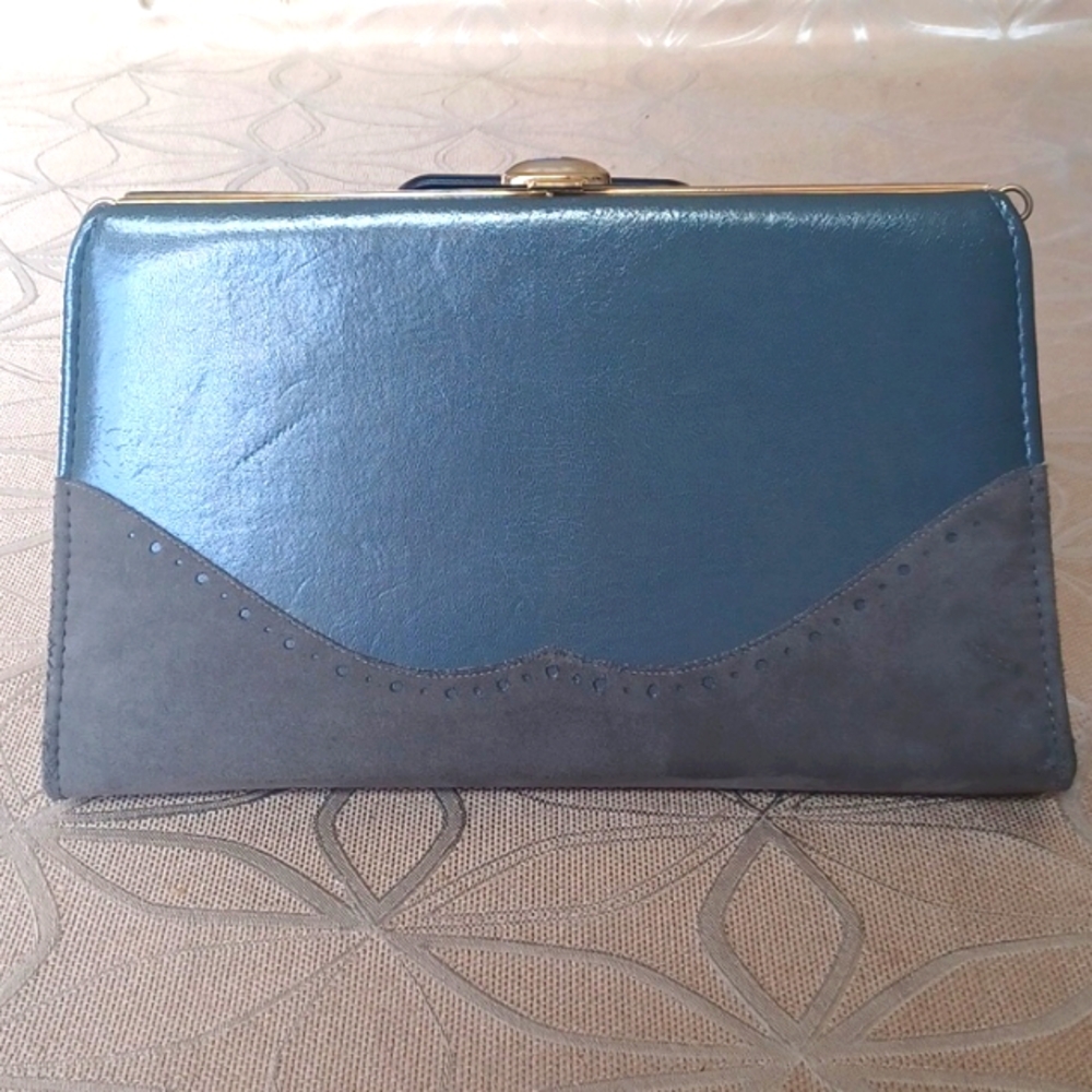 Vintage Leather and Suede Clutch with Gold Tone Trim!
